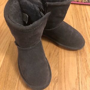 Bearpaw winter boots toddler size 10
